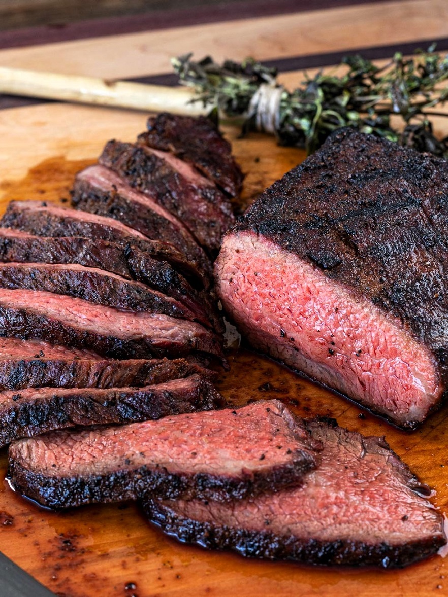 Smoked Tri Tip: Master the 3 Steps for Juicy Perfection